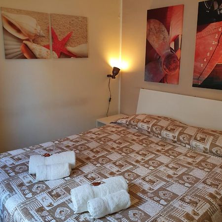 4Rooms Guest House Free Wi-Fi Салерно Экстерьер фото
