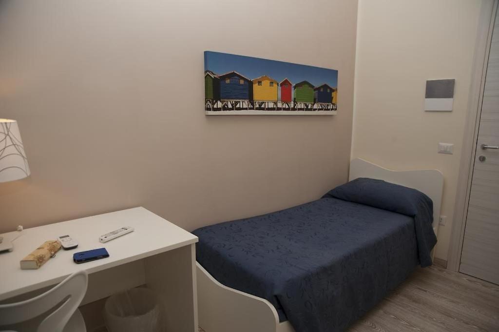 4Rooms Guest House Free Wi-Fi Салерно Экстерьер фото