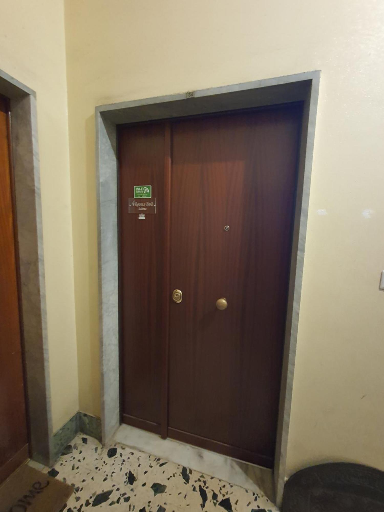 4Rooms Guest House Free Wi-Fi Салерно Экстерьер фото