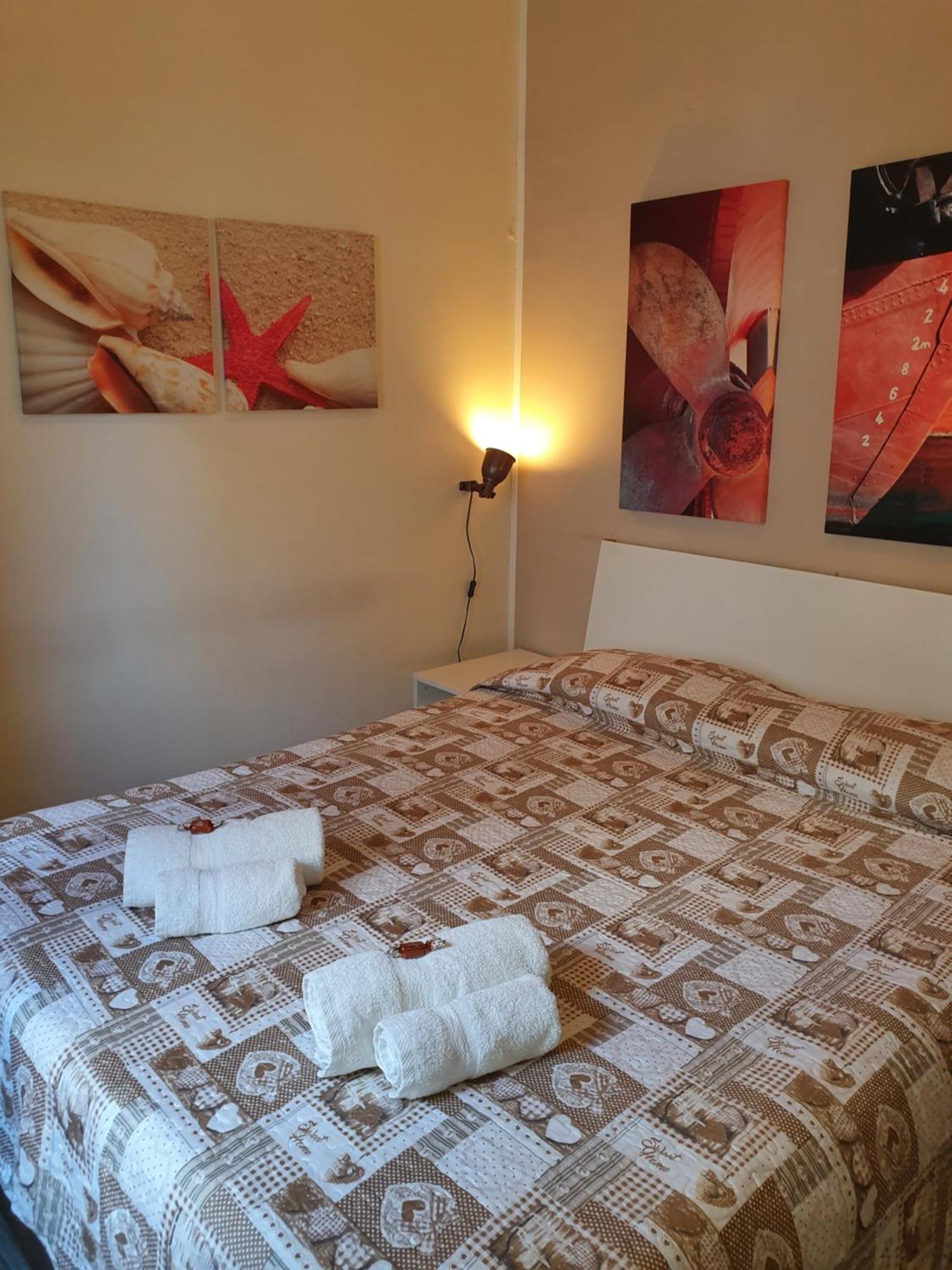 4Rooms Guest House Free Wi-Fi Салерно Экстерьер фото