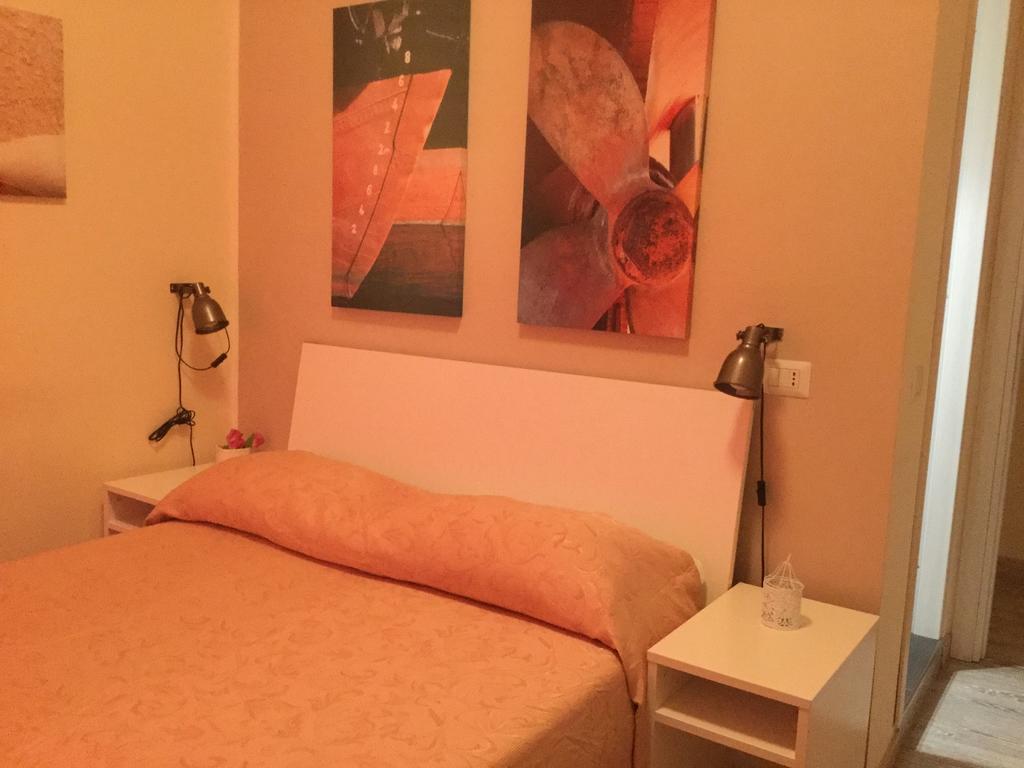 4Rooms Guest House Free Wi-Fi Салерно Экстерьер фото
